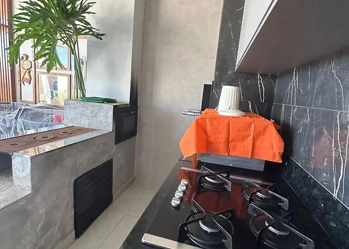 Refúgio Privativo com Piscina Aquecida, Jacuzzi e Área Gourmet na Cidade